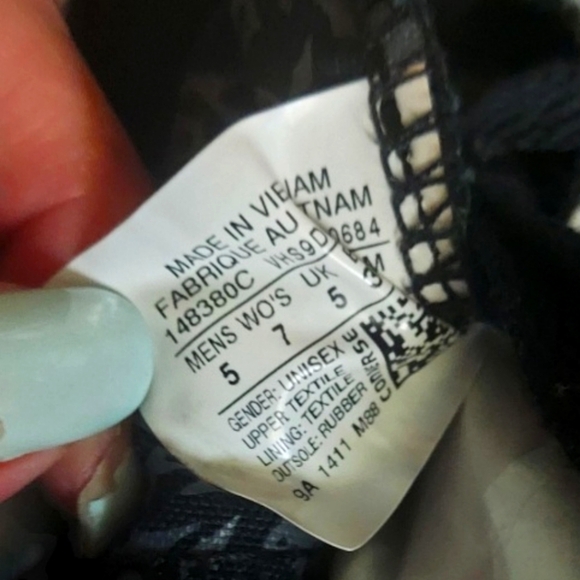 Converse Chuck Taylor All Star Hi DC Comics Batman Women Size 7 Men Size 5 - Picture 7 of 8